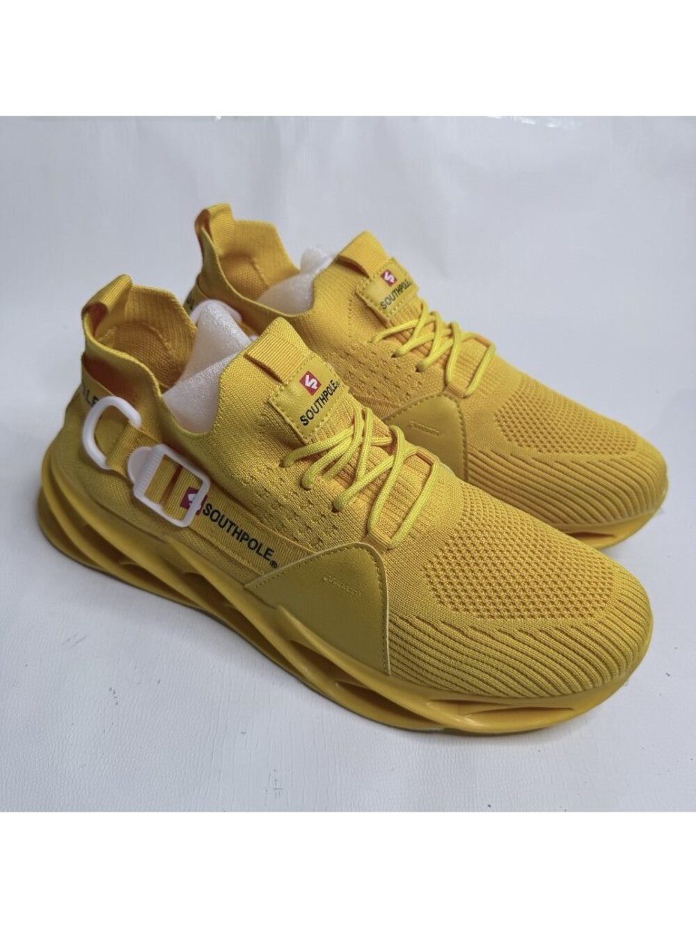 South Pole Men’s Fashion sneakers Yellow Sz 12